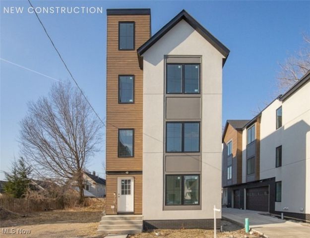 2498 Thurman Avenue, Cleveland, OH 44113