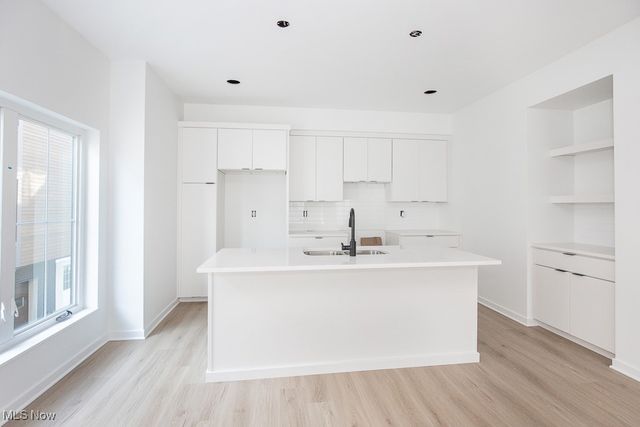 2498 Thurman Avenue, Cleveland, OH 44113