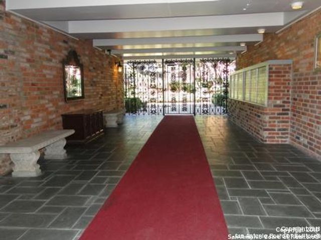 8401 N New Braunfels Ave Apt 209, San Antonio, TX 78209