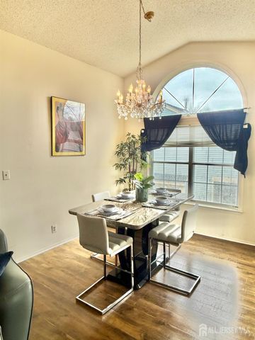 8 Ingram Drive D, Monroe, NJ 08831