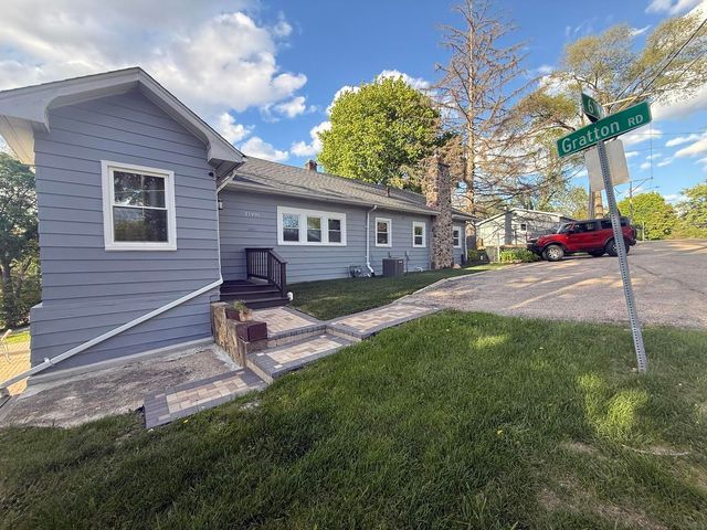 21990 W 6th Street, Lake Villa, IL 60046