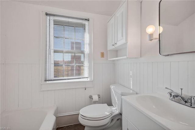 237 Cary ST, Smithfield, VA 23430