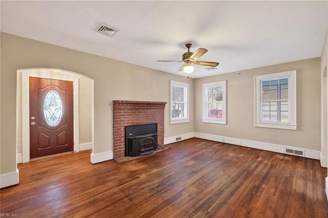 237 Cary ST, Smithfield, VA 23430