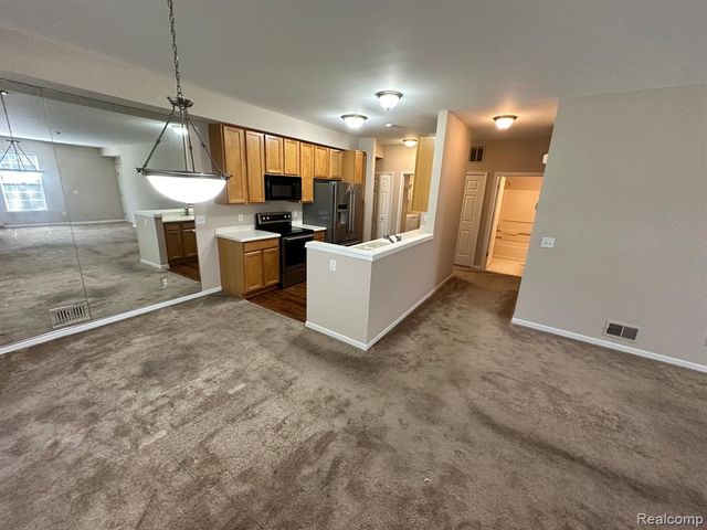 2354 Pinecroft Drive, Canton, MI 48188