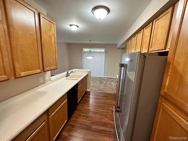 2354 Pinecroft Drive, Canton, MI 48188