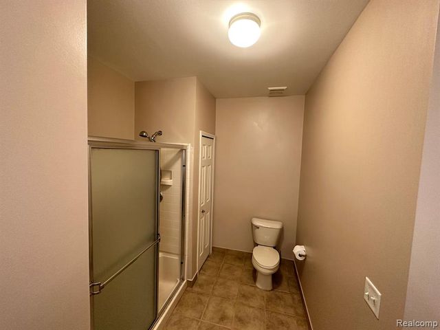 2354 Pinecroft Drive, Canton, MI 48188