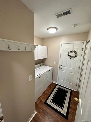 2354 Pinecroft Drive, Canton, MI 48188