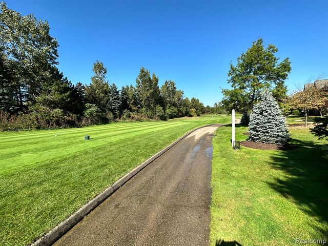 2354 Pinecroft Drive, Canton, MI 48188