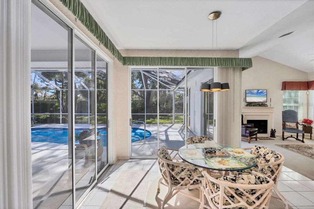 Image 12 of property listing at 8684 WOODBRIAR DRIVE, Sarasota, FL 34238