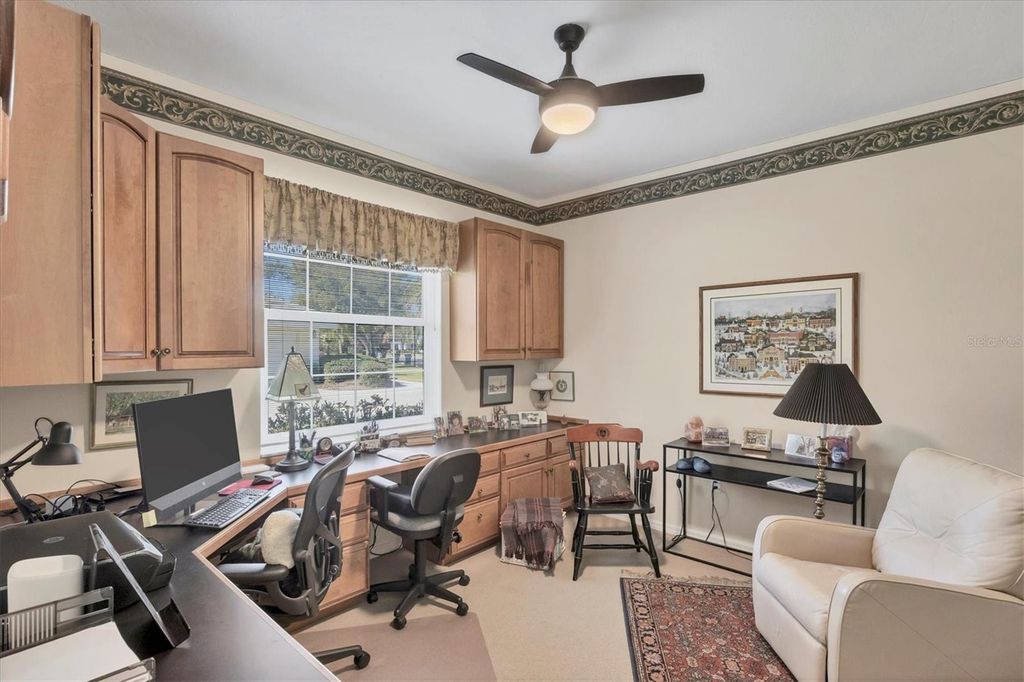 Image 21 of property listing at 8684 WOODBRIAR DRIVE, Sarasota, FL 34238