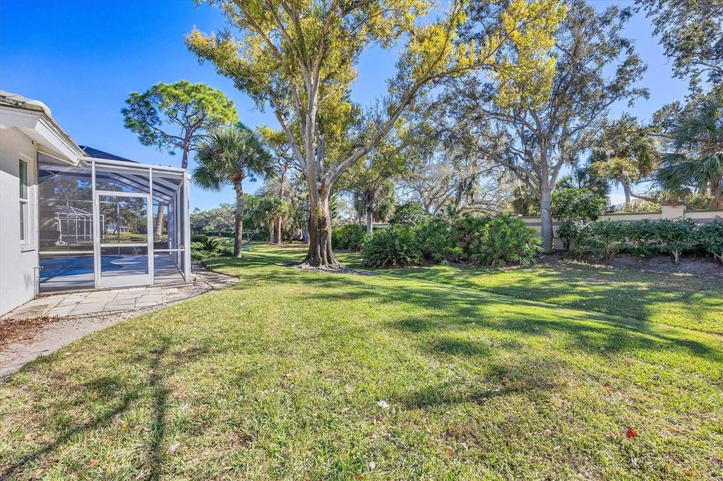 Image 29 of property listing at 8684 WOODBRIAR DRIVE, Sarasota, FL 34238
