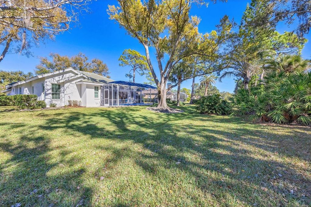 Image 32 of property listing at 8684 WOODBRIAR DRIVE, Sarasota, FL 34238