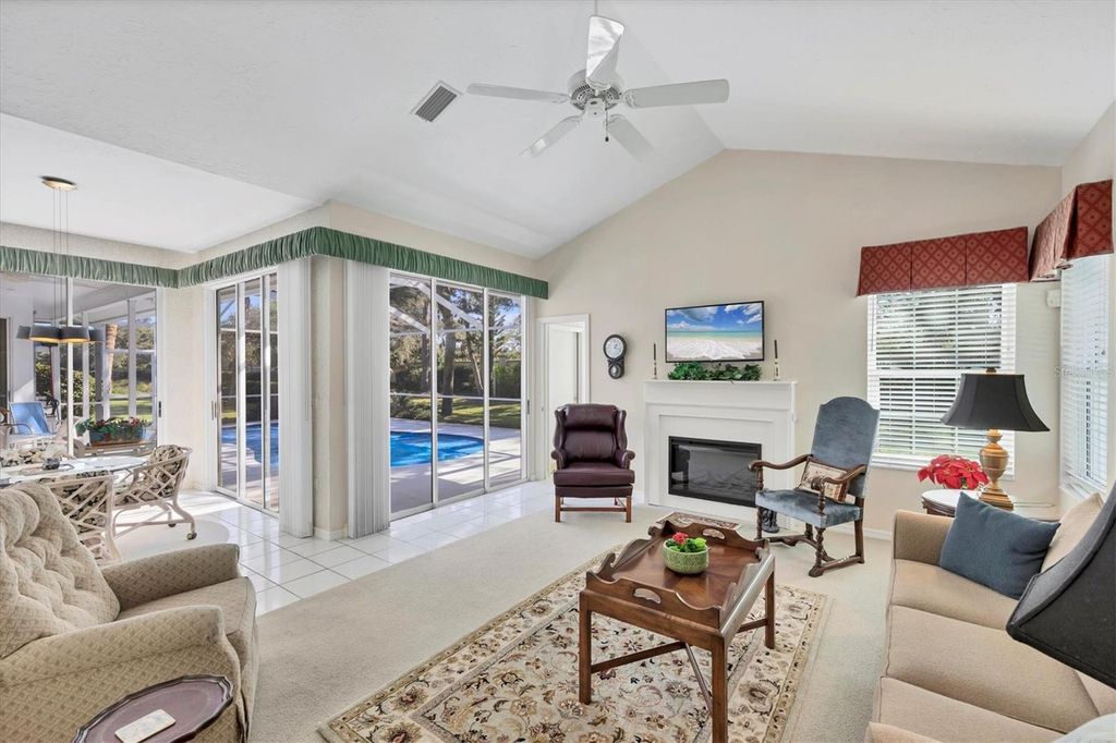 Image 5 of property listing at 8684 WOODBRIAR DRIVE, Sarasota, FL 34238