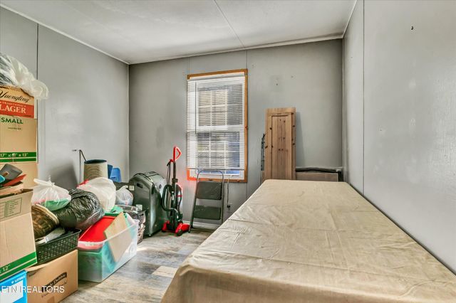 125 Loggers Lane, Clinton, TN 37716