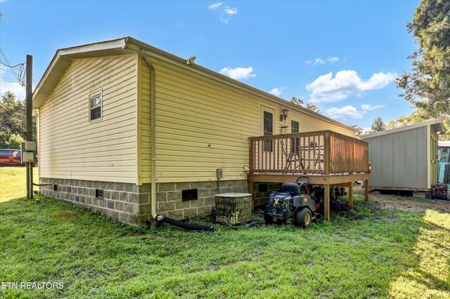 125 Loggers Lane, Clinton, TN 37716