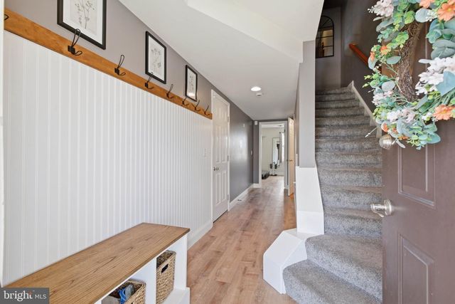 207 LAKESIDE XING, Mount Joy, PA 17552