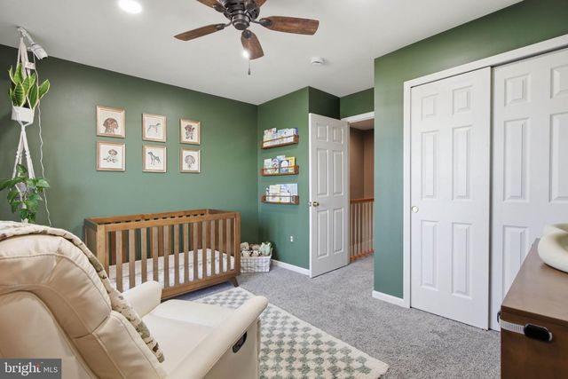 207 LAKESIDE XING, Mount Joy, PA 17552
