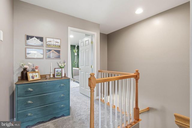 207 LAKESIDE XING, Mount Joy, PA 17552