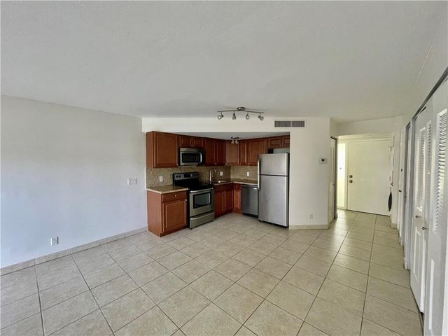 41 Deer Creek Road G-110, Deerfield Beach, FL 33442