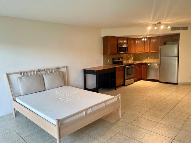 41 Deer Creek Road G-110, Deerfield Beach, FL 33442