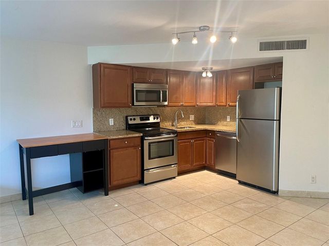 41 Deer Creek Road G-110, Deerfield Beach, FL 33442