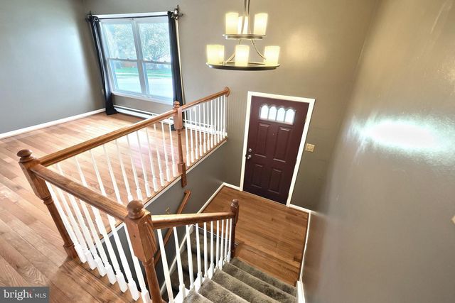 31 E LAKE VIEW DR, Littlestown, PA 17340
