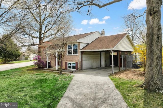 31 E LAKE VIEW DR, Littlestown, PA 17340