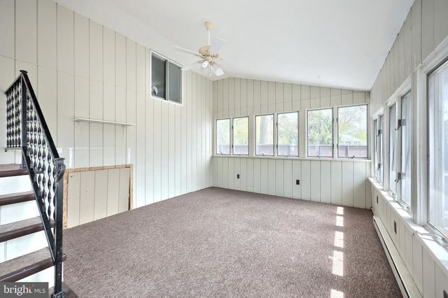 31 E LAKE VIEW DR, Littlestown, PA 17340