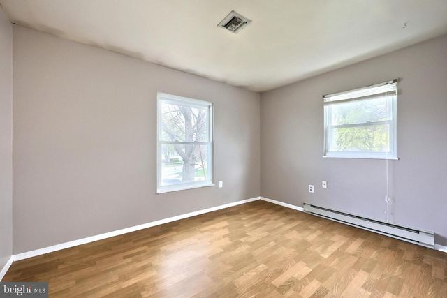31 E LAKE VIEW DR, Littlestown, PA 17340