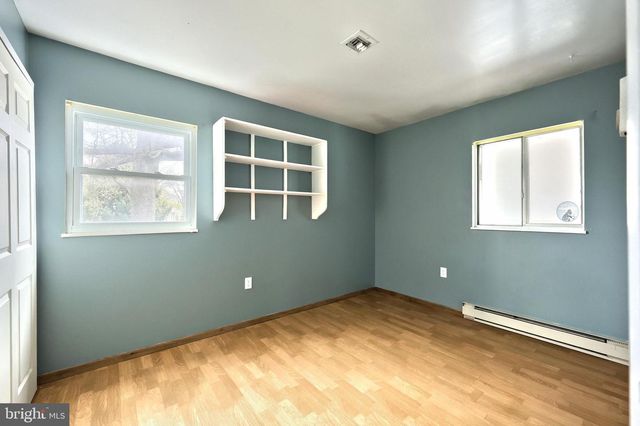 31 E LAKE VIEW DR, Littlestown, PA 17340