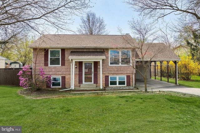 31 E LAKE VIEW DR, Littlestown, PA 17340