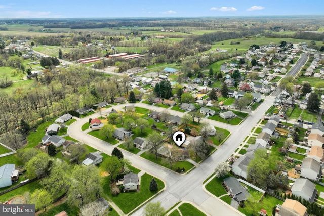 31 E LAKE VIEW DR, Littlestown, PA 17340
