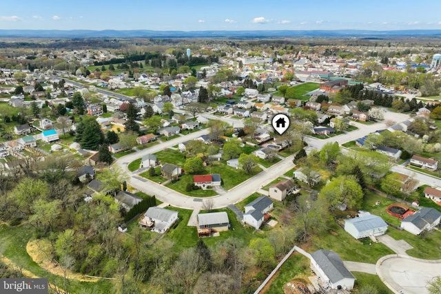 31 E LAKE VIEW DR, Littlestown, PA 17340