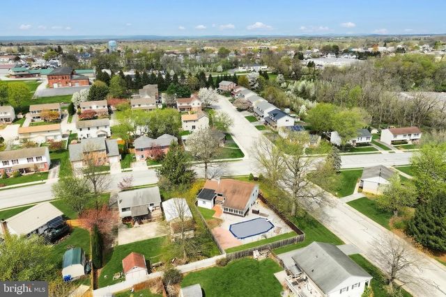 31 E LAKE VIEW DR, Littlestown, PA 17340
