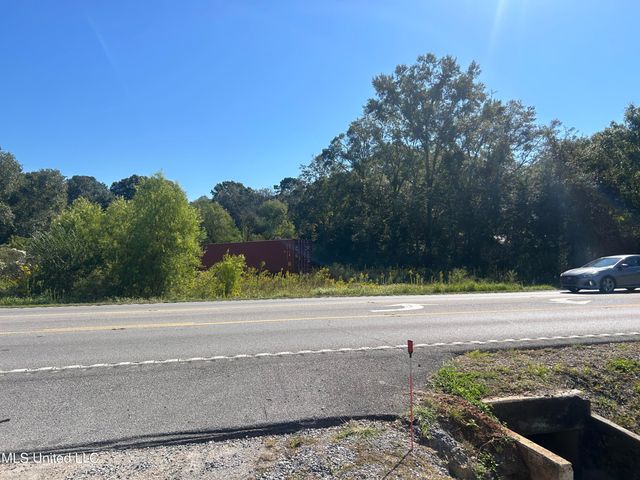 7324 Highway 613, Moss Point, MS 39562