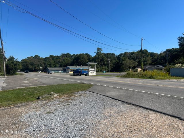 7324 Highway 613, Moss Point, MS 39562