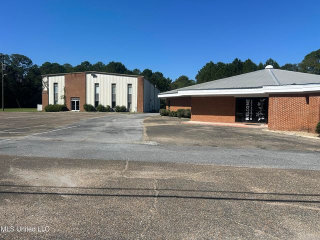 7324 Highway 613, Moss Point, MS 39562