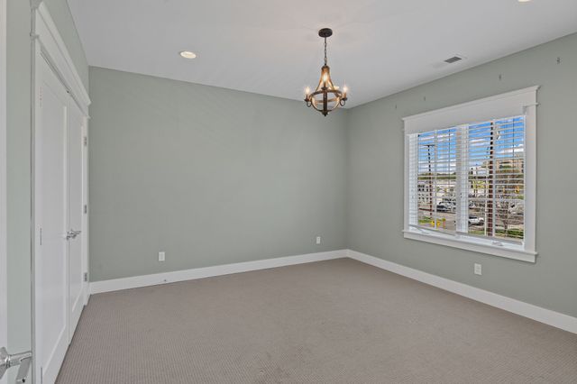 5704 Old Harding Pike, Nashville, TN 37205