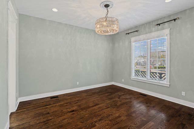 5704 Old Harding Pike, Nashville, TN 37205