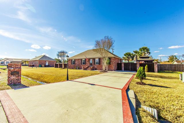 131 Fern, Houma, LA 70364