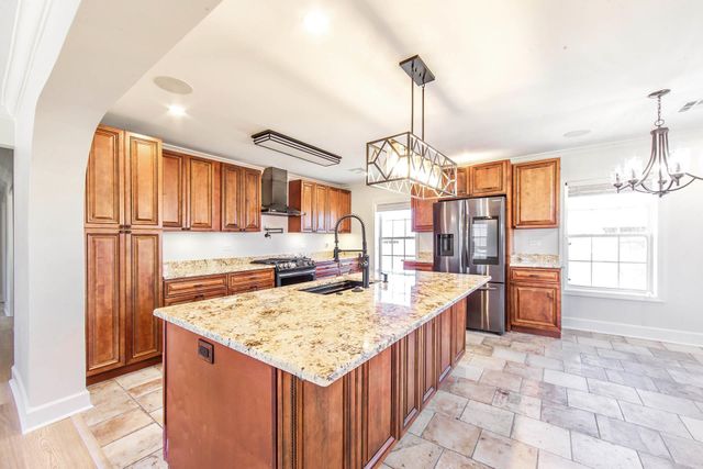 131 Fern, Houma, LA 70364