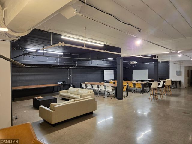 2429 Nicollet Avenue S, Minneapolis, MN 55404