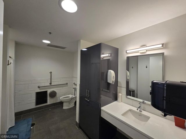 2429 Nicollet Avenue S, Minneapolis, MN 55404