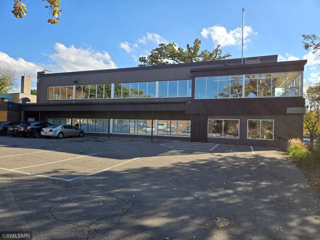 2429 Nicollet Avenue S, Minneapolis, MN 55404