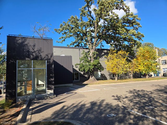 2429 Nicollet Avenue S, Minneapolis, MN 55404