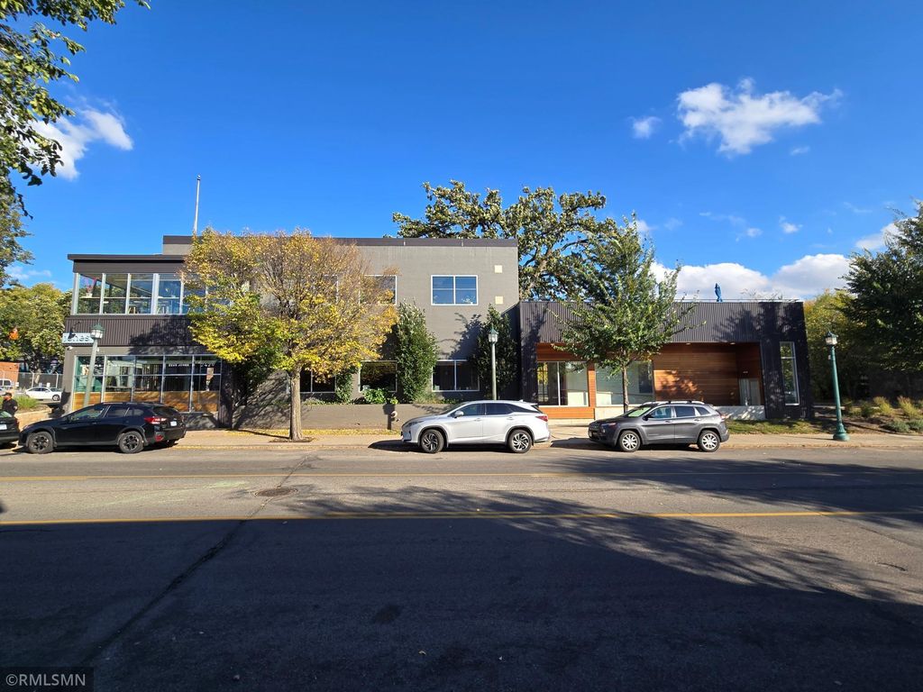 2429 Nicollet Avenue S, Minneapolis, MN 55404
