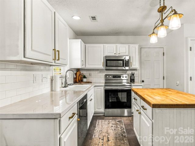 57 N Sunberry Trail, Fletcher, NC 28732