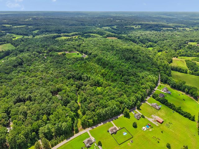 4876 Louise Creek Rd, Cunningham, TN 37052
