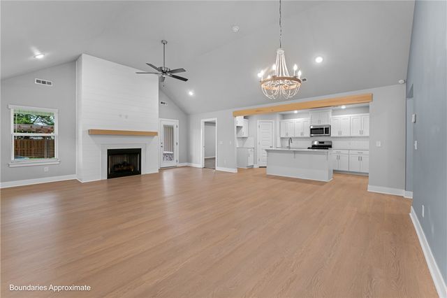 4234 W Buckaroo Street, Fayetteville, AR 72704