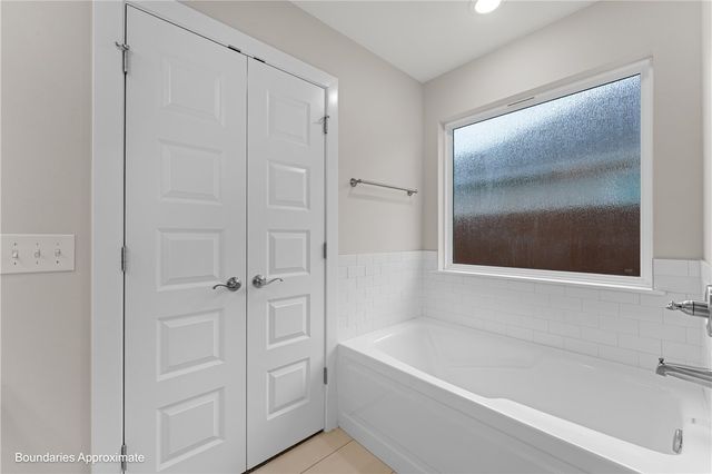 4234 W Buckaroo Street, Fayetteville, AR 72704